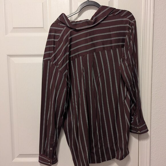 Madewell Oversize Satin Boyfriend Button-Up Shirt - Picture 4 of 9